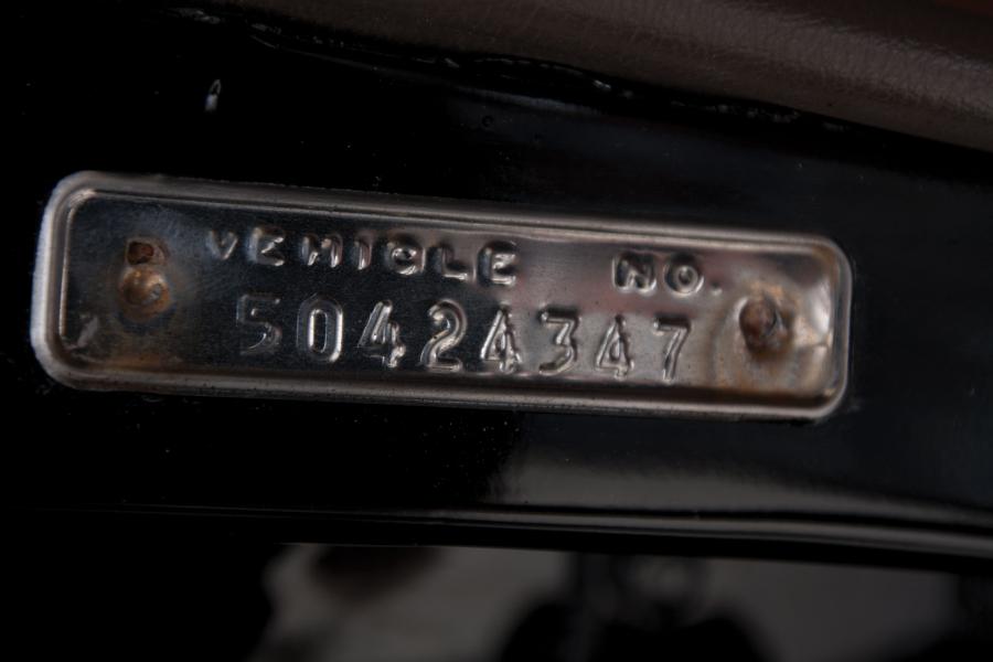 Детали интерьера Desoto Adventurer Convertible (S-26A) 1957 года  (фото 13 из 60)